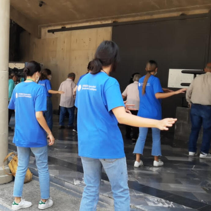 Danza Movimiento Terapia: Personas Mayores DIF